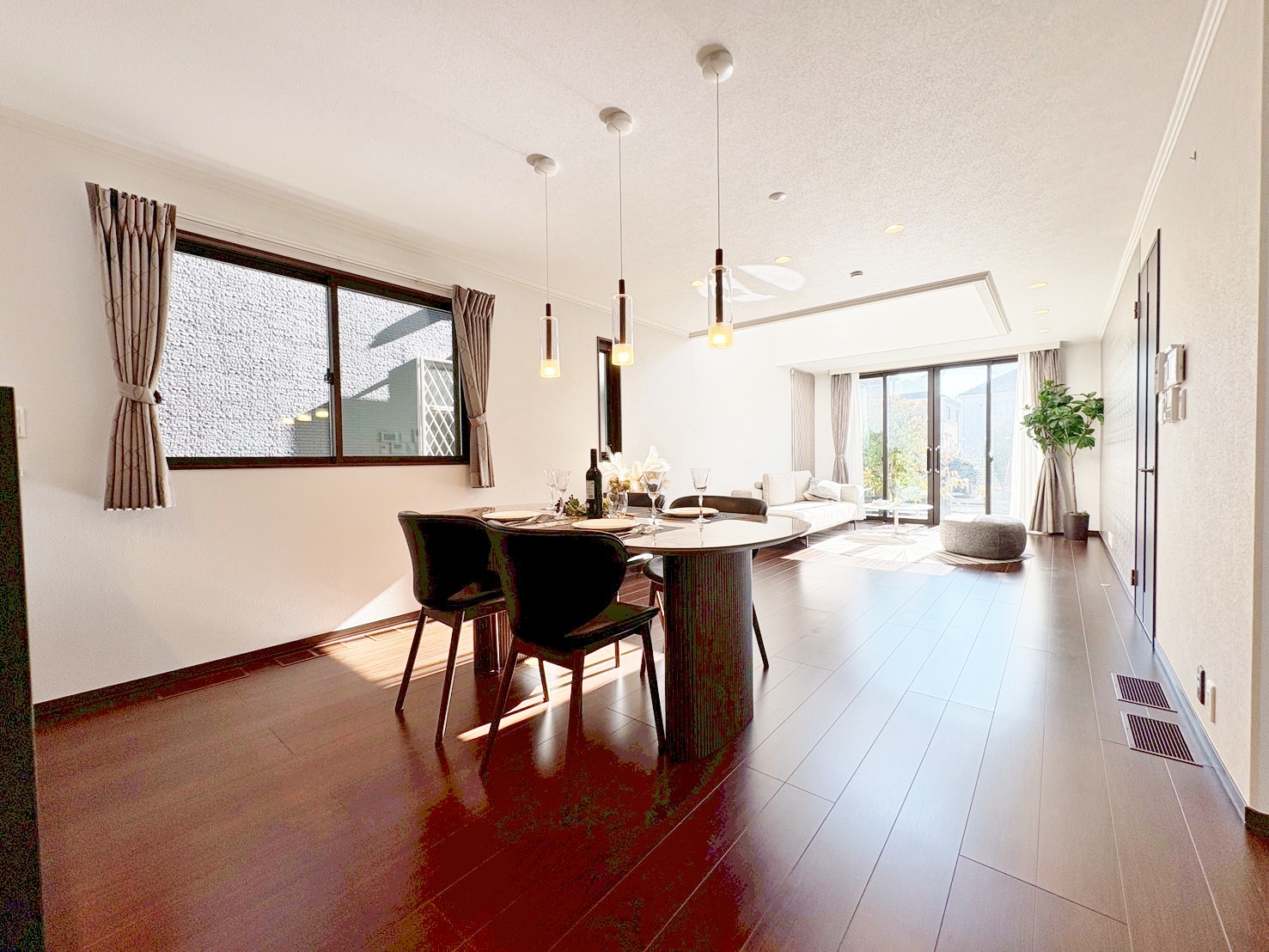 忙しい朝でも家族が顔を会わせ、会話が弾みます。