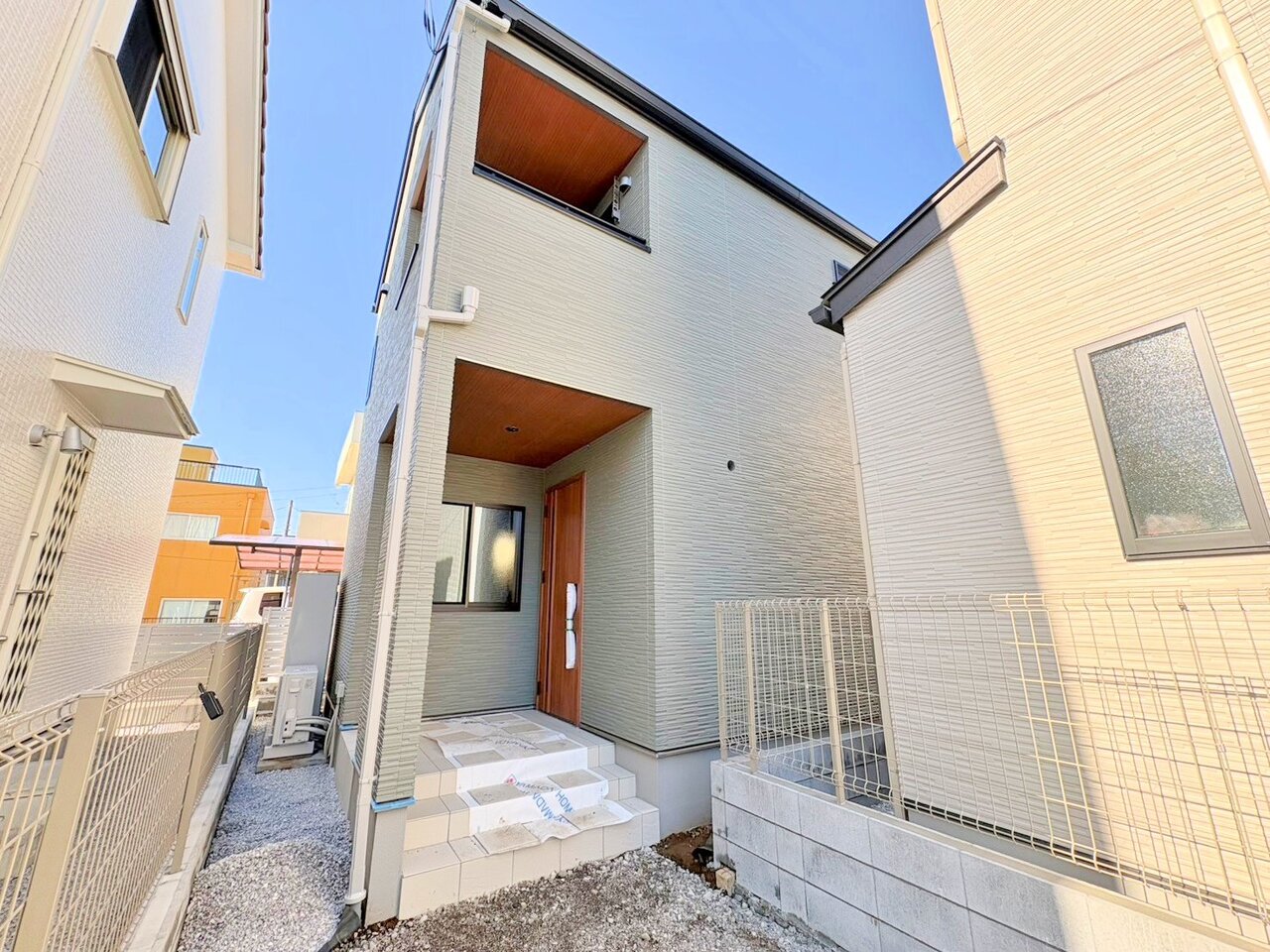 東宮原駅まで徒歩4分、宮原駅まで徒歩14分、2駅利用可の立地です。