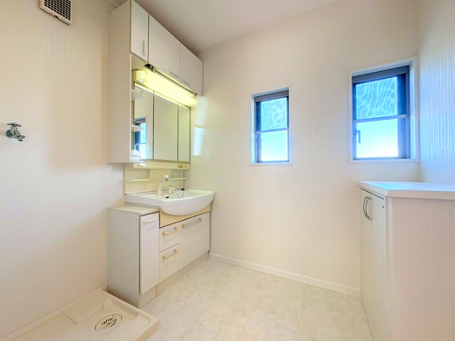 水回りは2階にまとめ、家事動線もラクラク。