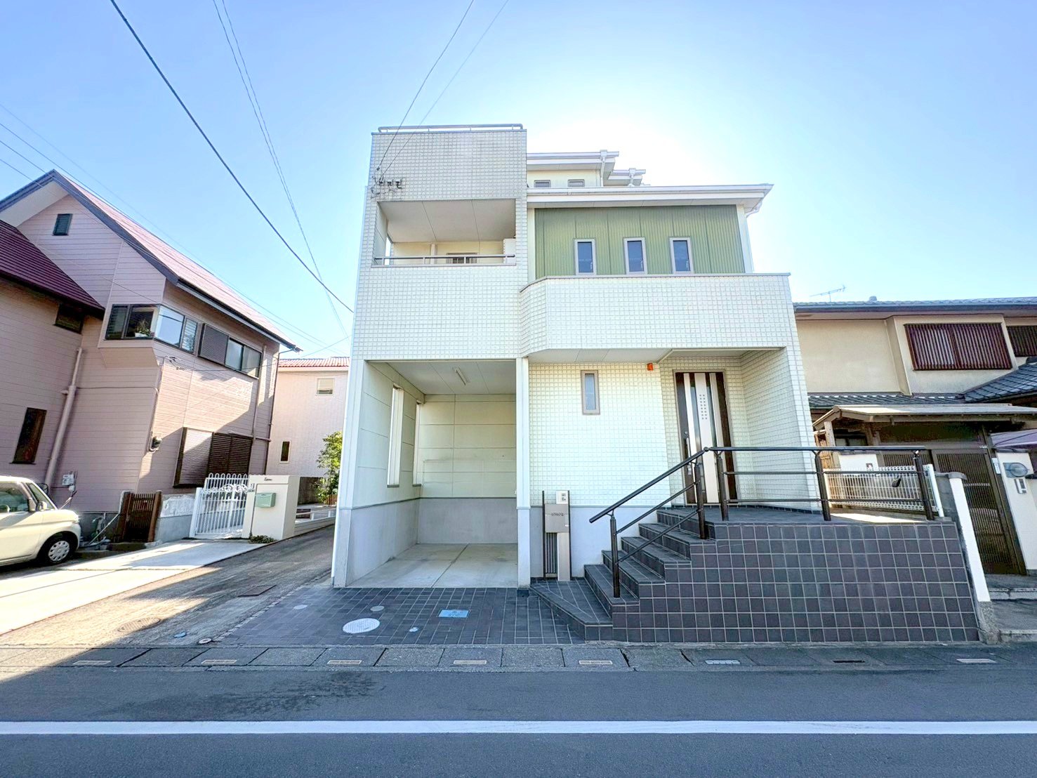 戸塚安行駅徒歩14分、東川口駅徒歩20分の立地。