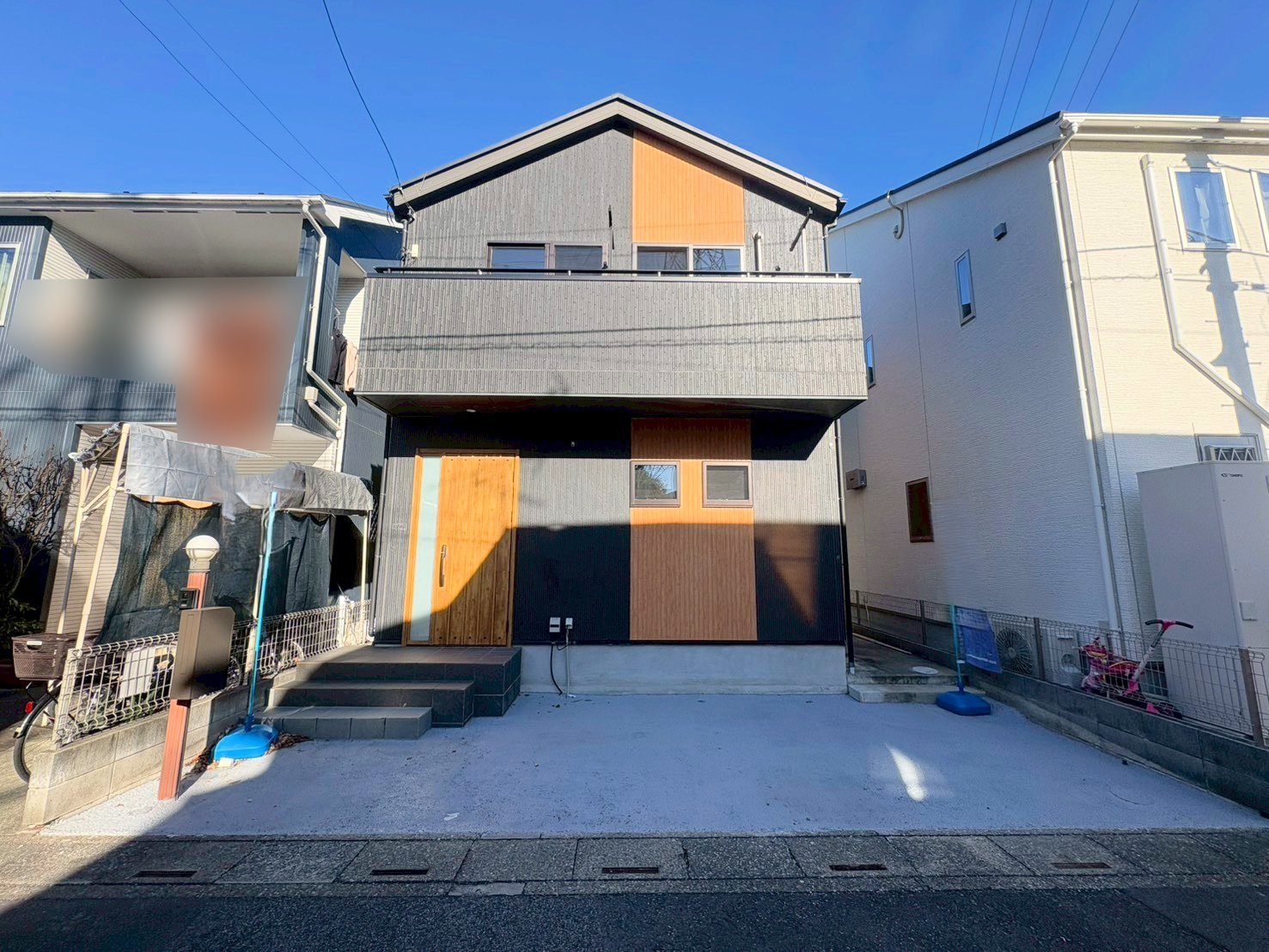 南鳩ヶ谷駅徒歩13分の立地。2015年8月築、リフォーム済のオール電化住宅。