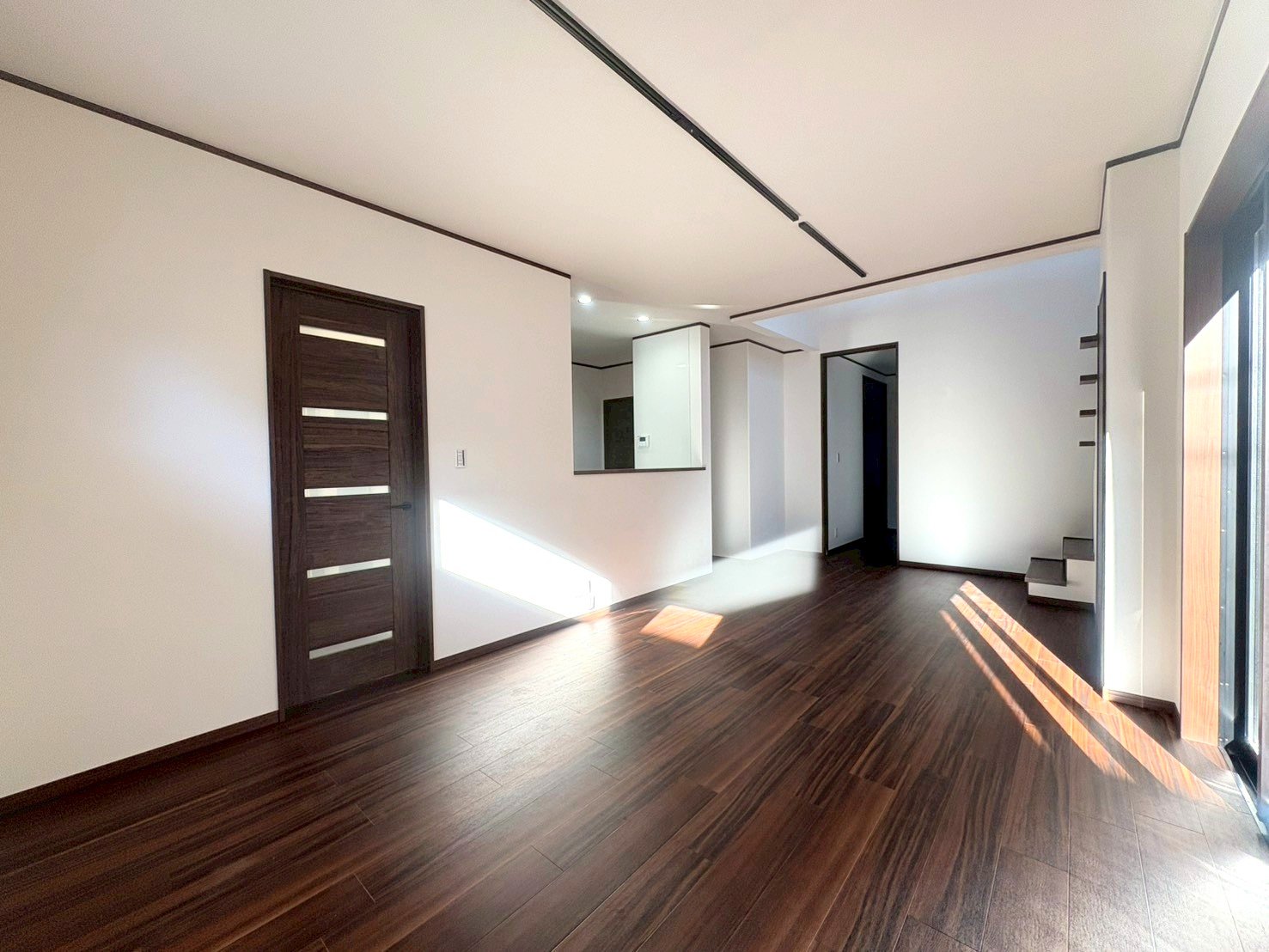 住む人の暮らしを心地よく彩り、愛着の深まる空間へ。