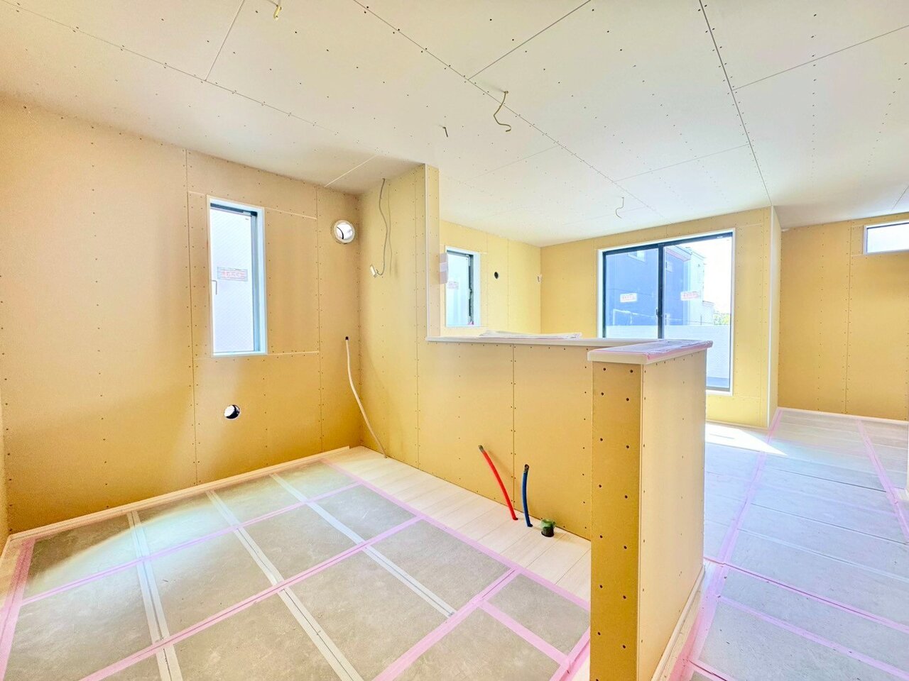 使い易いシステムキッチンで愉しく作る料理は愛情タップリ。(令和8年4月 撮影)