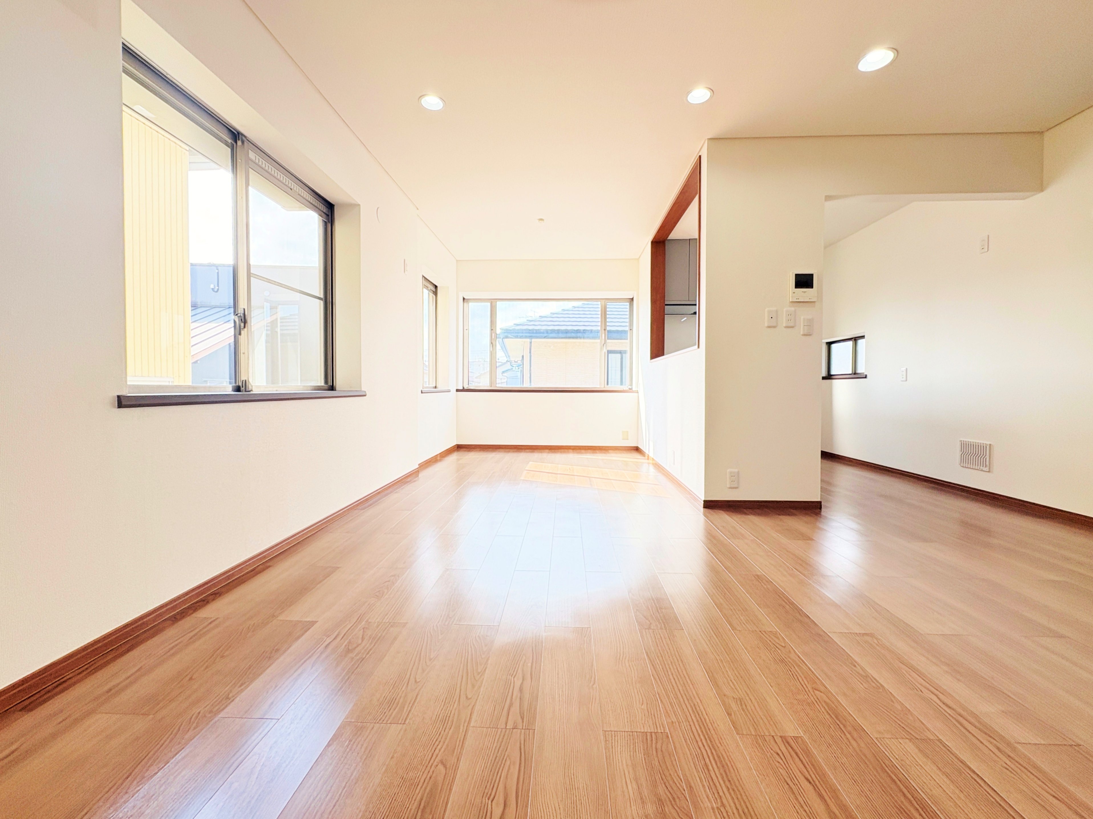 2階にリビングを配置することにより、プライバシーも守られた安心の空間。