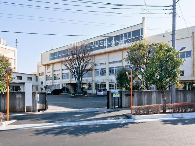 十二月田小学校まで約750m