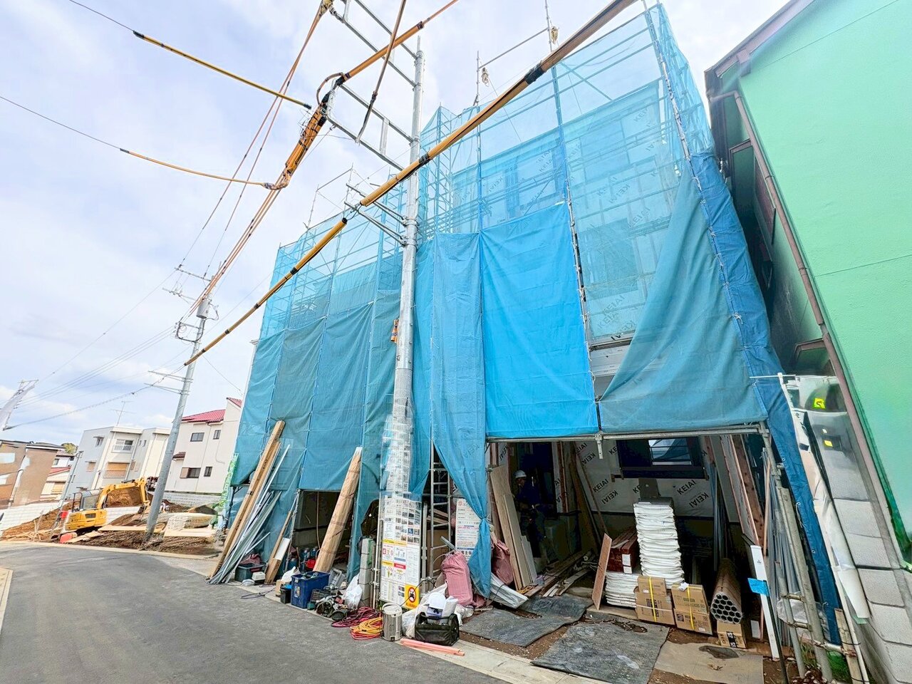 周辺環境とのコラボレーションにより明るい空間を演出。(令和8年4月 撮影)