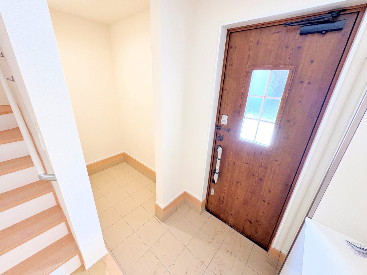 これだけたっぷりの収納があれば、靴が散らかることはなさそうですね。