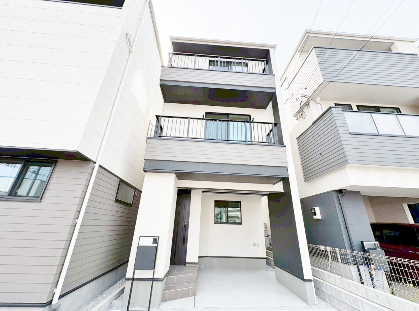 北戸田駅まで徒歩19分、買い物施設が充実した生活しやすい街です。