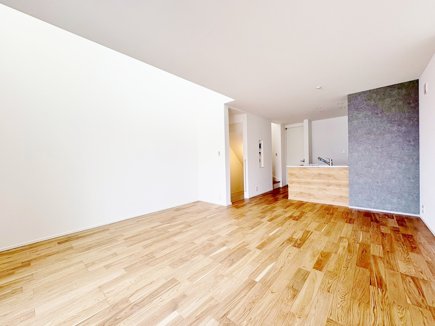 ２階に水回りを集約した家事効率の良い間取り。