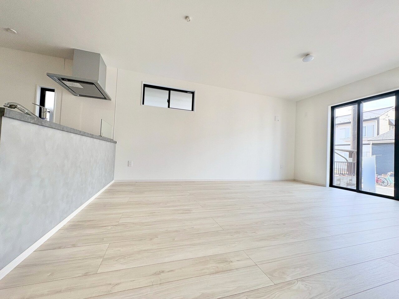 明るく開放的な空間が広がる、キッチン・ダイニング・リビング。