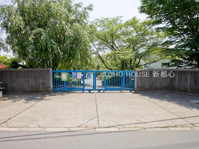 善前小学校まで約1100m