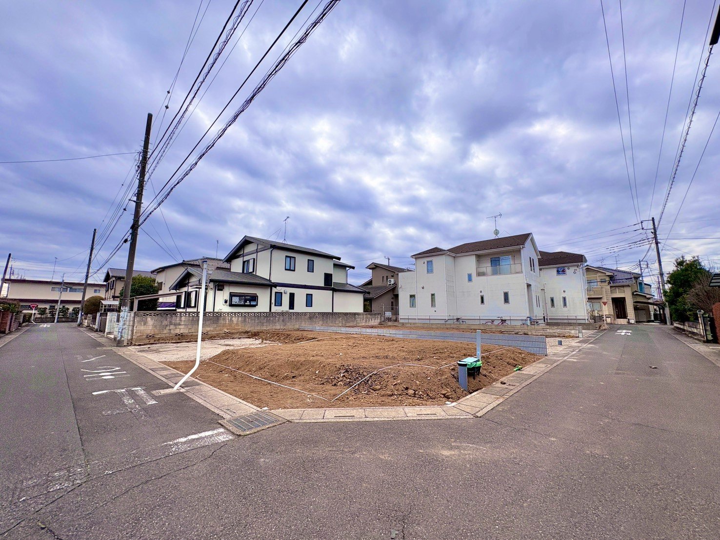 いつしか街の風景に溶け込んでいきます。(令和8年2月 撮影)