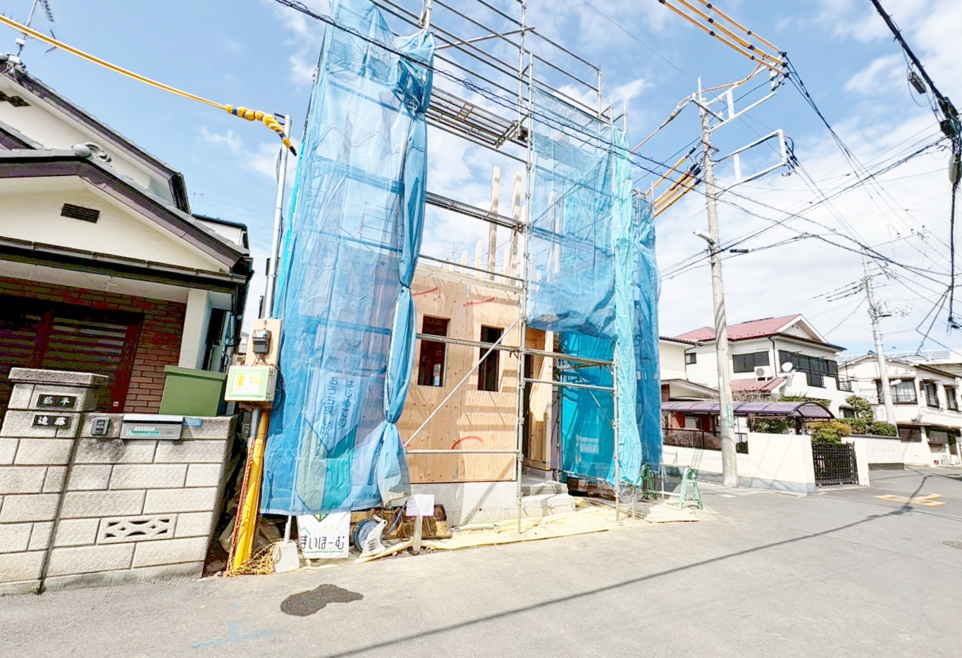 大容量のファミリークロークはご家族が共有して使える機能的な空間です。(令和8年3月 撮影)