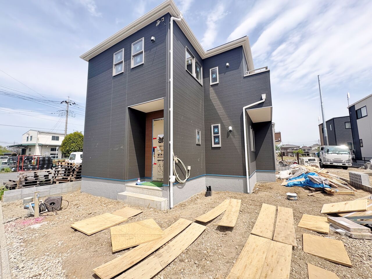 二部屋に設けたWICや、パントリーなど豊富な収納スペースを確保しています。(令和8年4月 撮影)