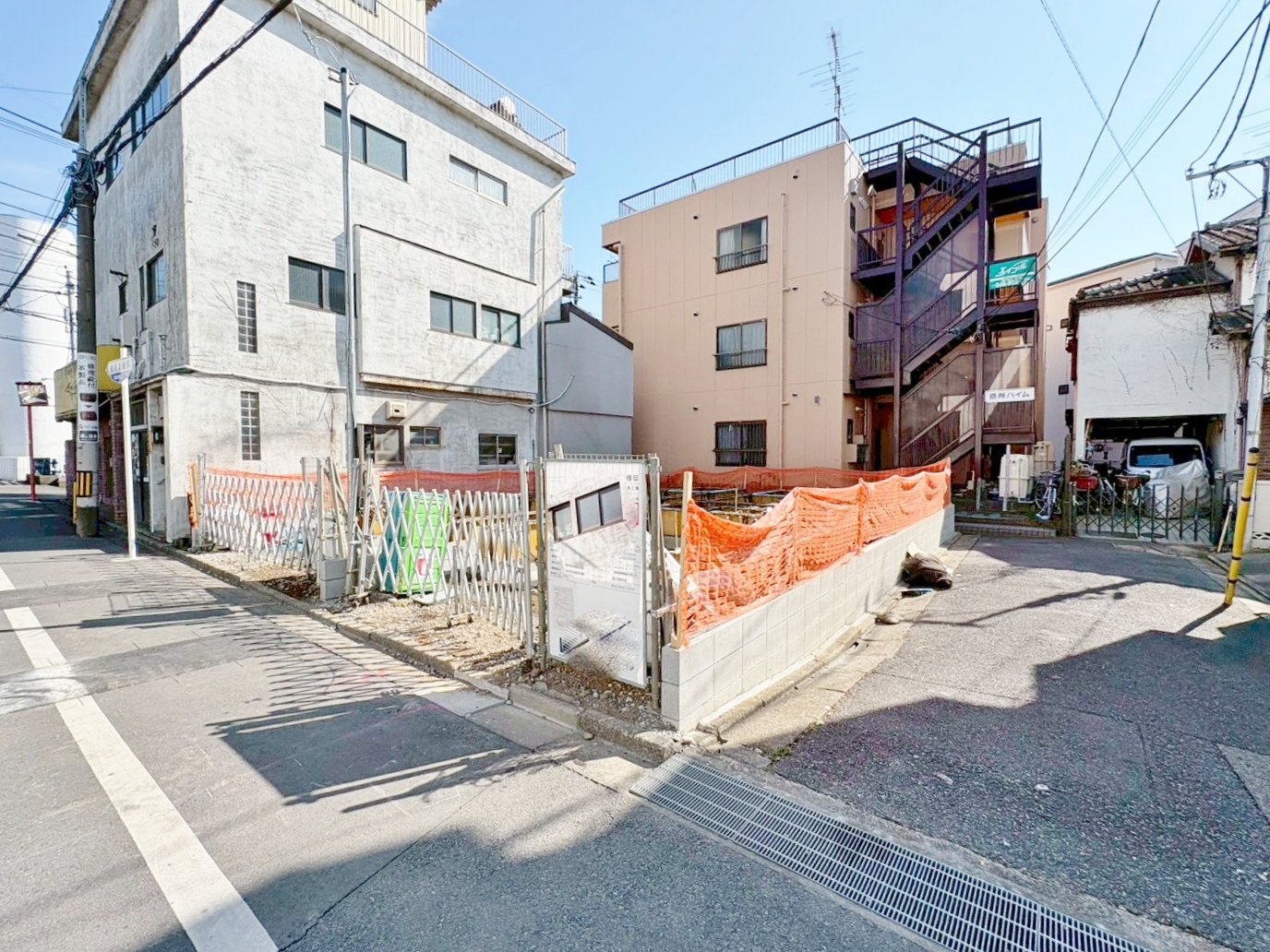 バルコニーを三面確保し、優れた風通しと明るい空間を確保しました。(令和8年2月 撮影)