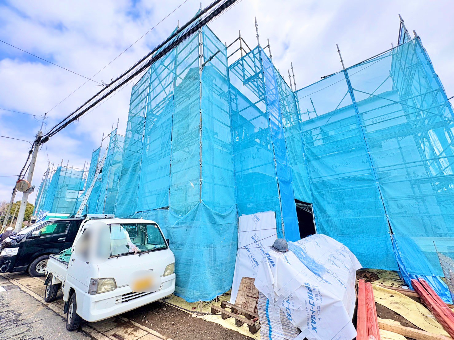 小学校まで徒歩9分でお子様の通学も安心です。(令和8年3月 撮影)