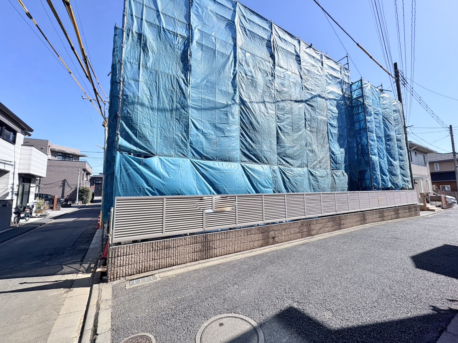 大容量WICは趣味の道具や季節物など、大きな荷物もしまっておけます。(令和8年2月 撮影)