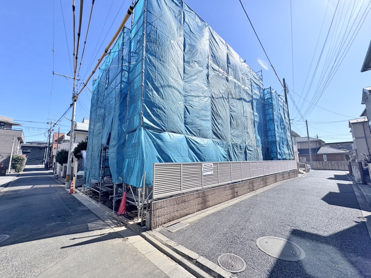 スーパーやコンビニなど、買い物便利な住環境です。(令和8年2月 撮影)