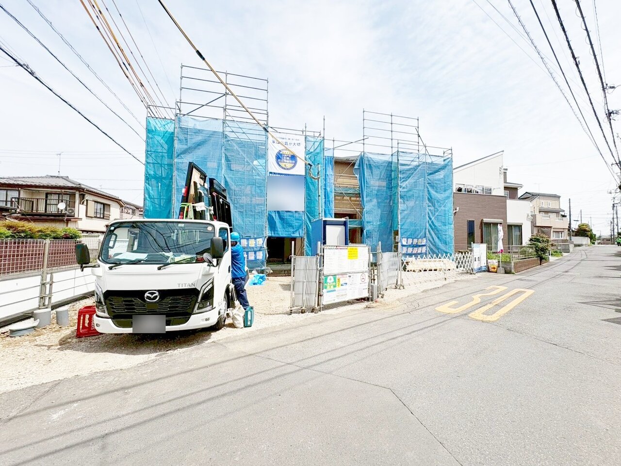 広々としたＬＤＫは20帖超、人気の対面式キッチンで一体感のある空間です。(令和8年4月 撮影)