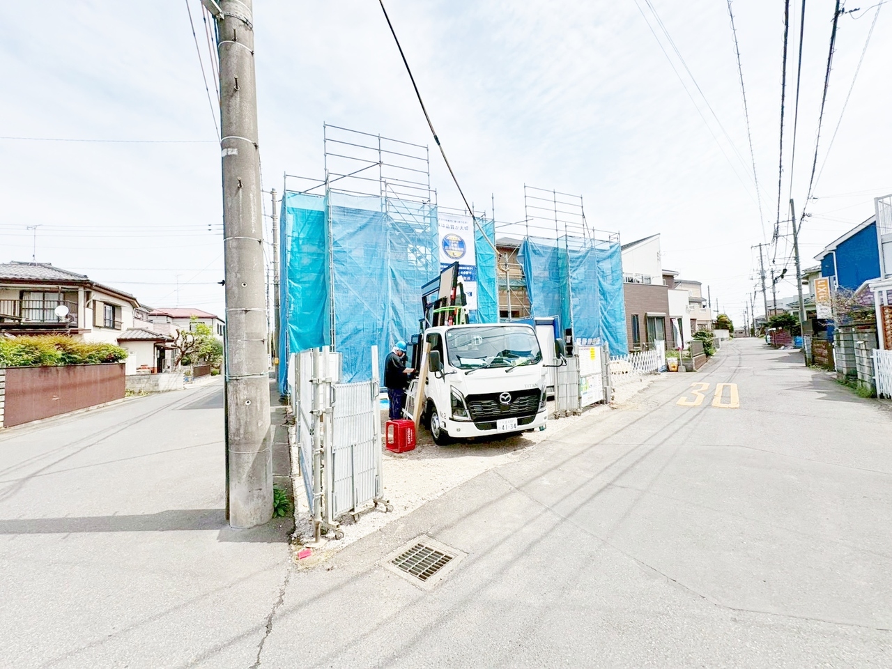 大容量のファミリークロークはご家族が共有して使える機能的な空間です。(令和8年4月 撮影)