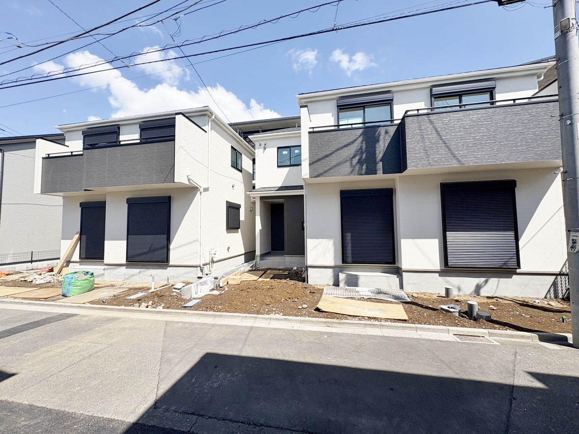 バス停まで徒歩９分、通勤・通学の利便性と静かな住環境を両立しました。(令和8年4月 撮影)