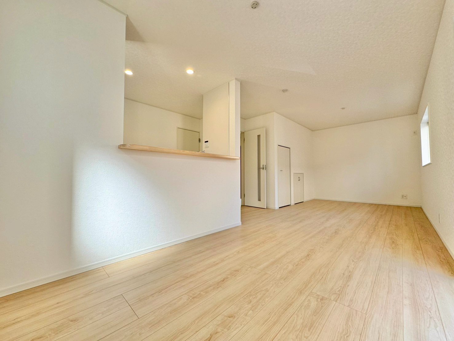 1日中爽やかな自然光が差し込み明るい住まい。