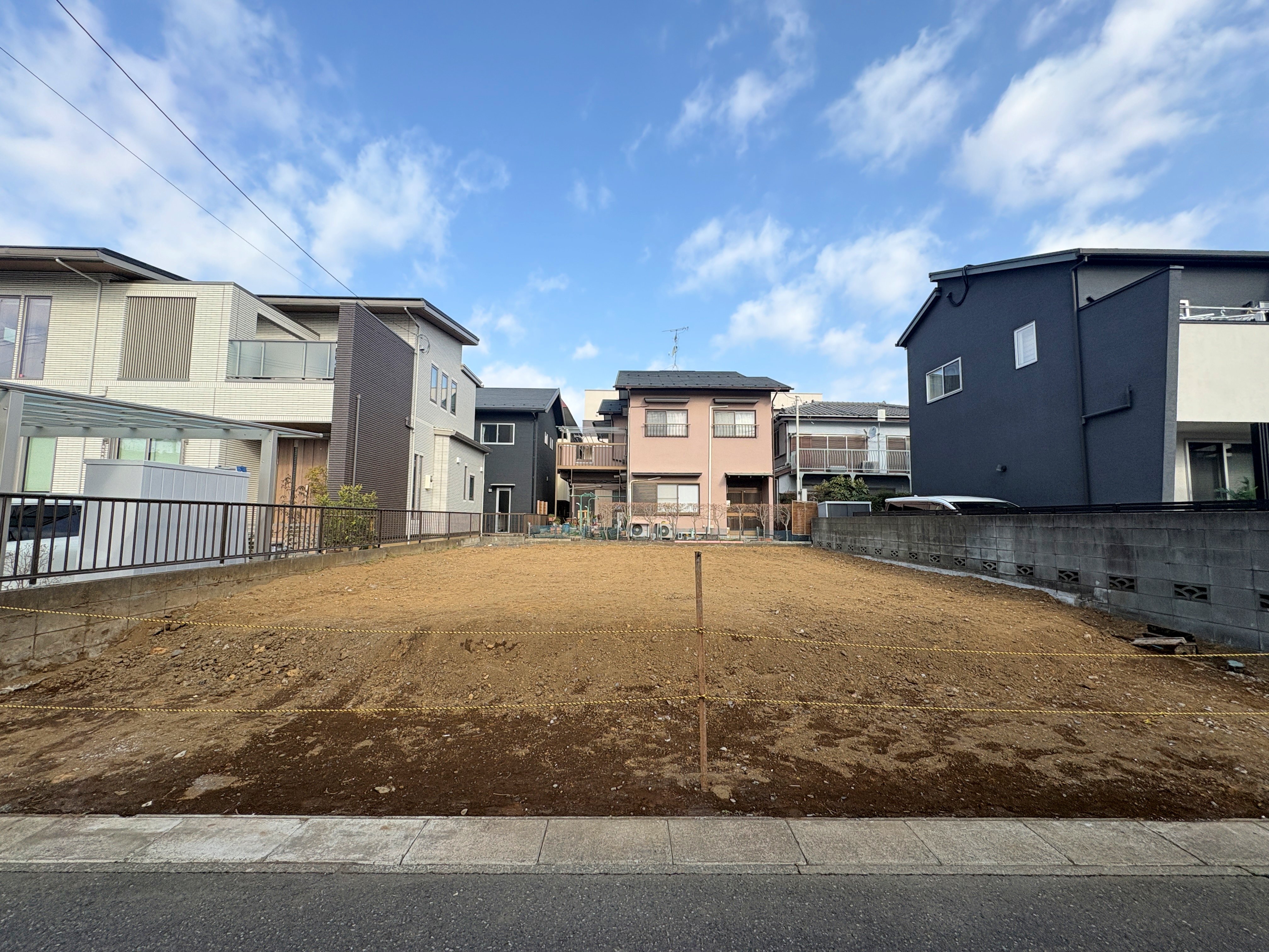 小・中学校まで徒歩13分以内でお子様の通学も安心です。(令和8年2月 撮影)