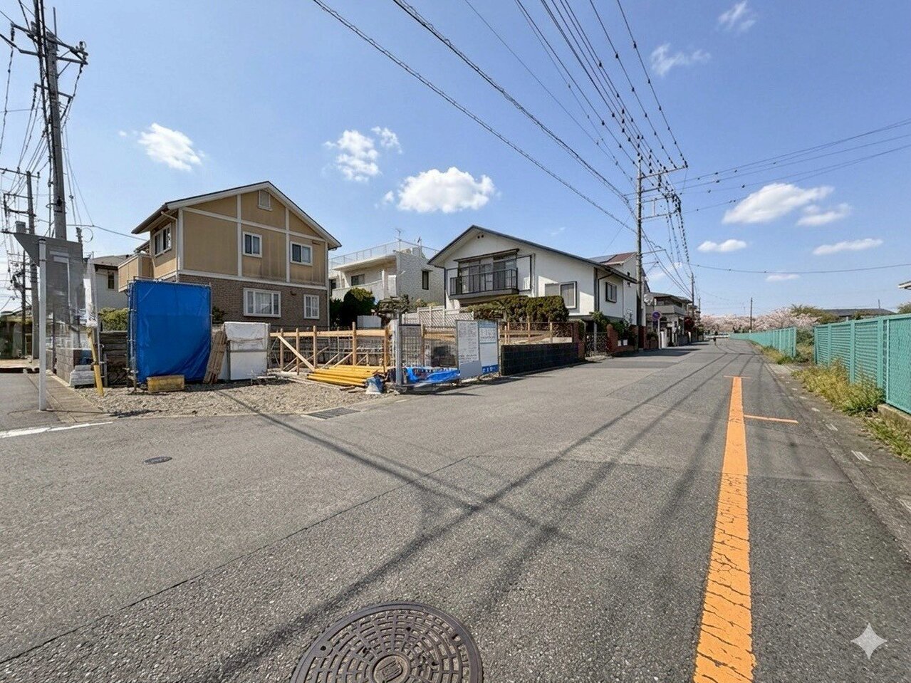 駐車スペース2台分です。(令和8年4月 撮影)