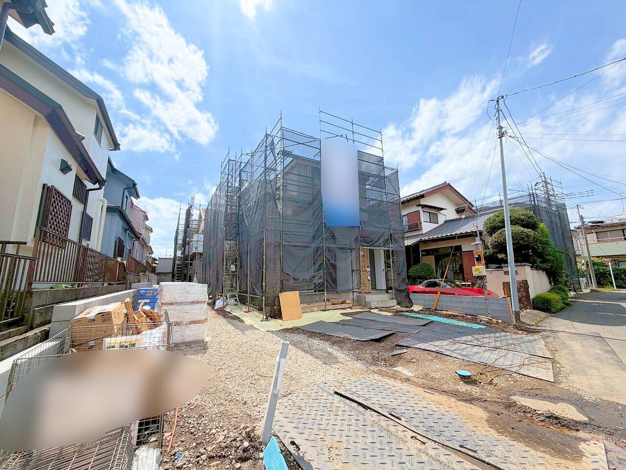 キッチン横にはパントリーを設置、食品や生活用品などスムーズに収納できます。(令和8年5月 撮影)