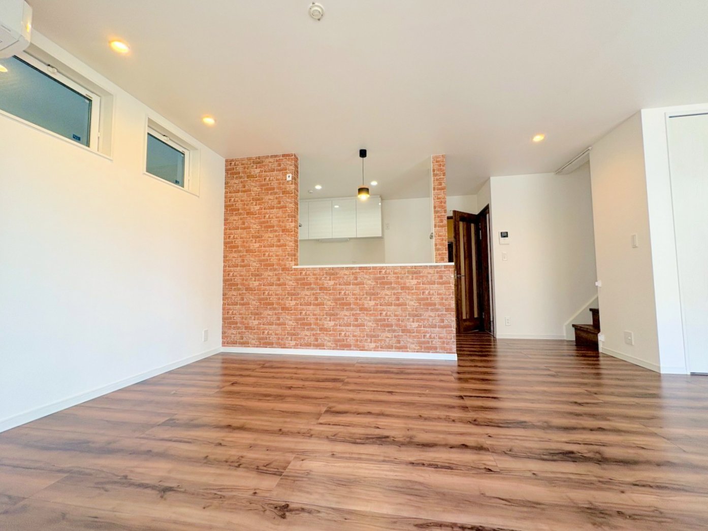 明るい印象のダイニング。食事の時間がもっと楽しくなりそうです。