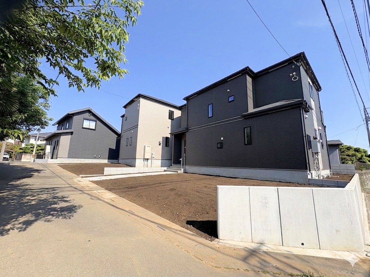 敷地面積４８坪超、４ＬＤＫのお住まいです。