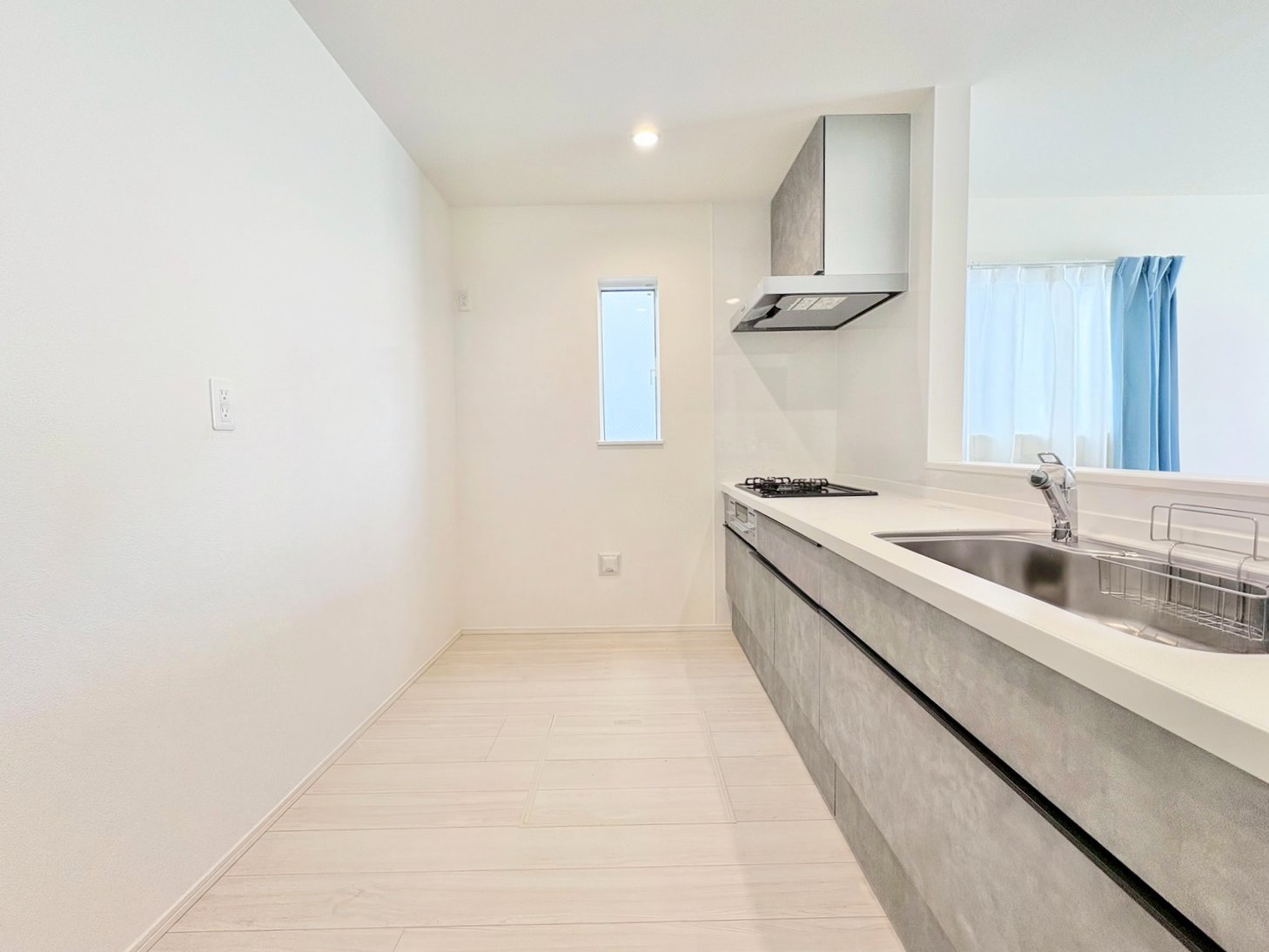 会話が楽しめる対面式キッチンを採用しました。