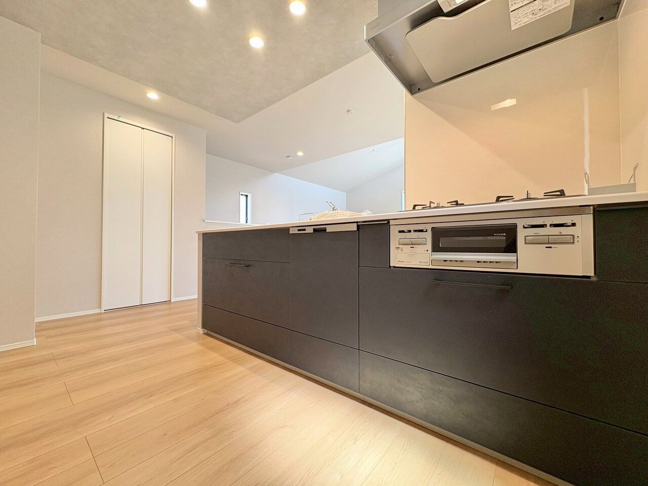 ワンフロアに水回りを集約した家事効率の良い間取り。