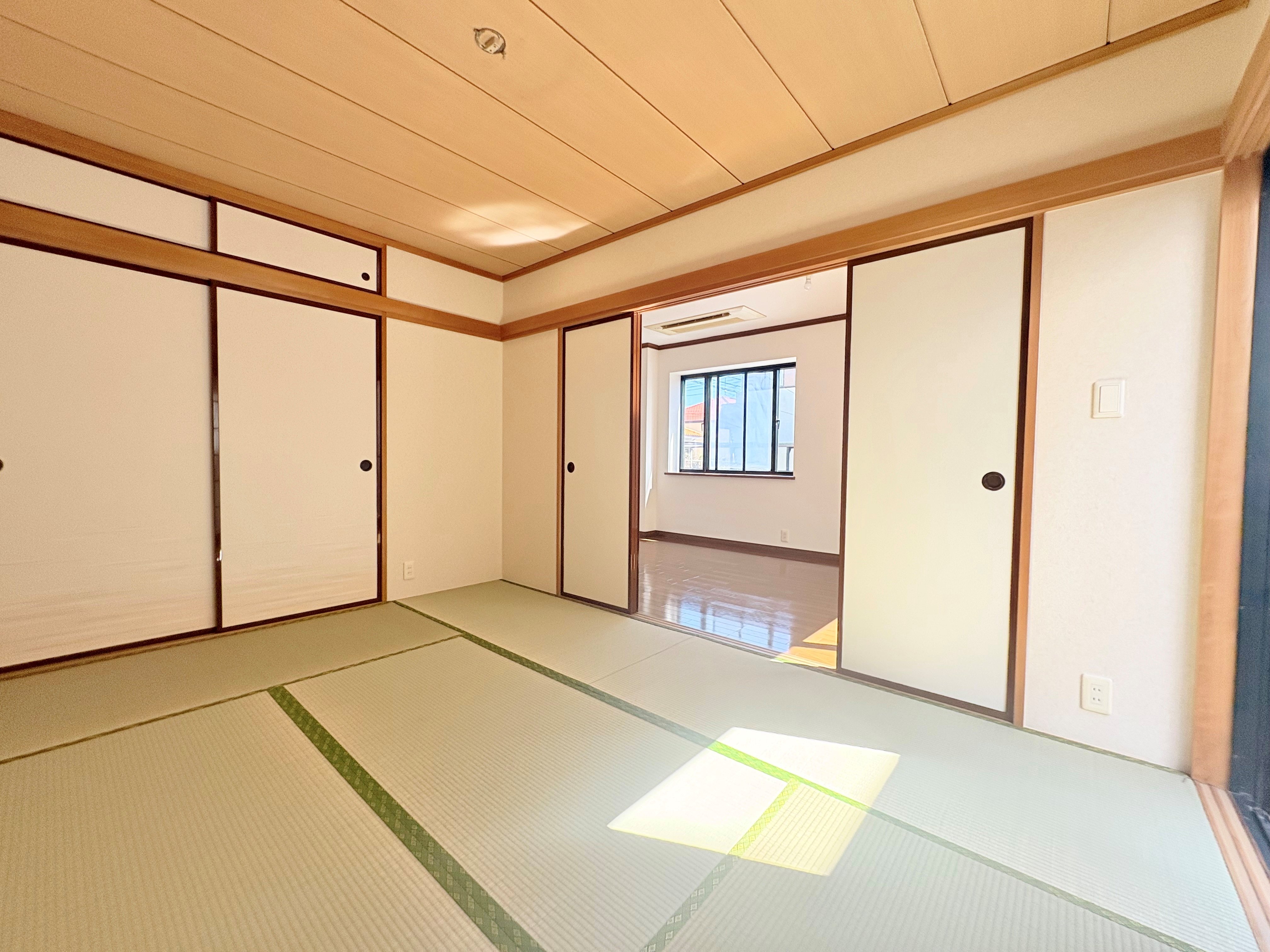 落ち着いた和室は安らぎと満足感を与えてくれます。