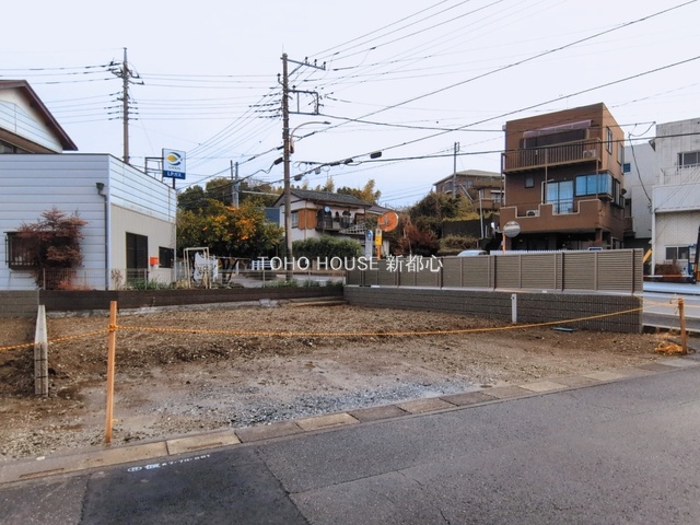 スーパー、コンビニまで徒歩圏内で買い物に便利な住環境です。(令和8年3月 撮影)