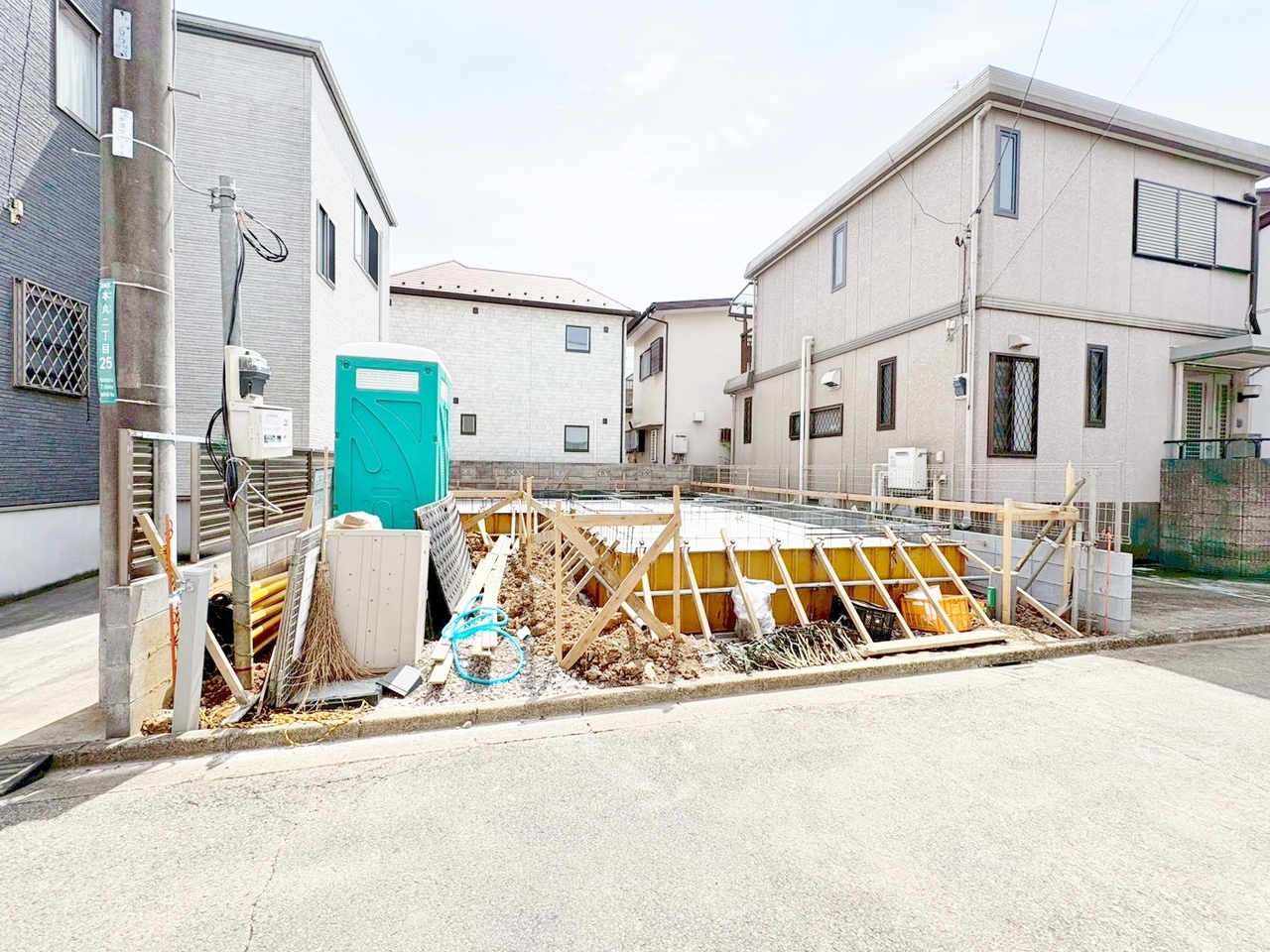 自然と家族のコミュニケーションが生まれるリビングイン階段を採用。(令和8年4月 撮影)