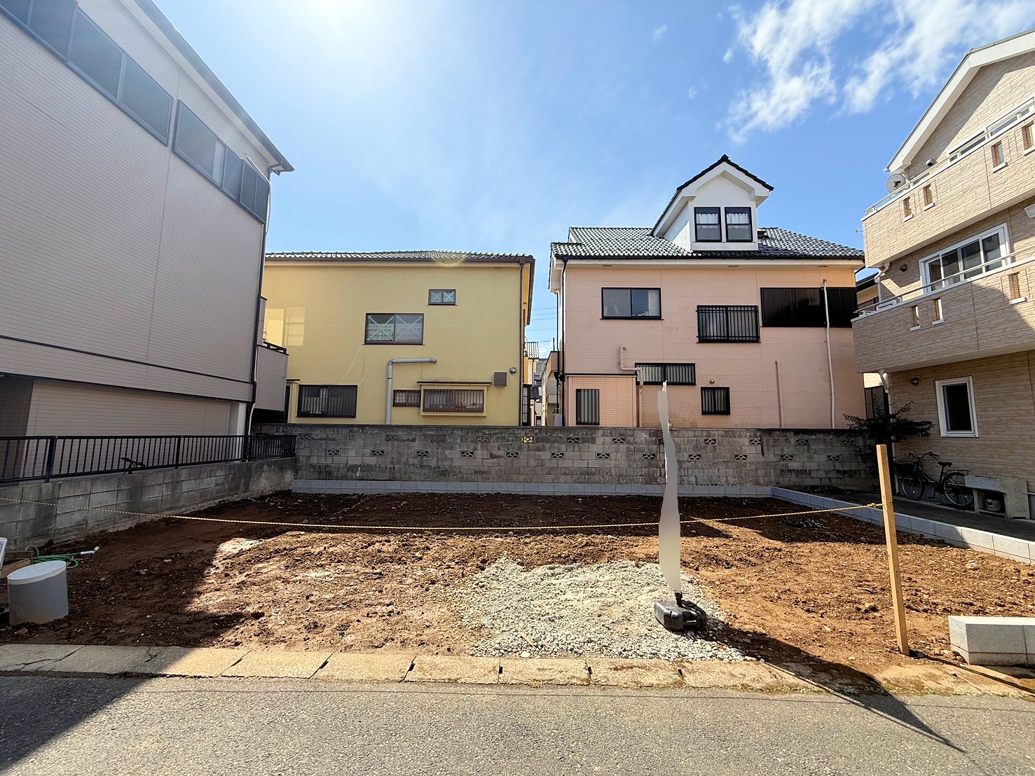 玄関がスッキリ片付くSIC付き。たくさんの靴をすっきりと収納できます。(令和8年3月 撮影)