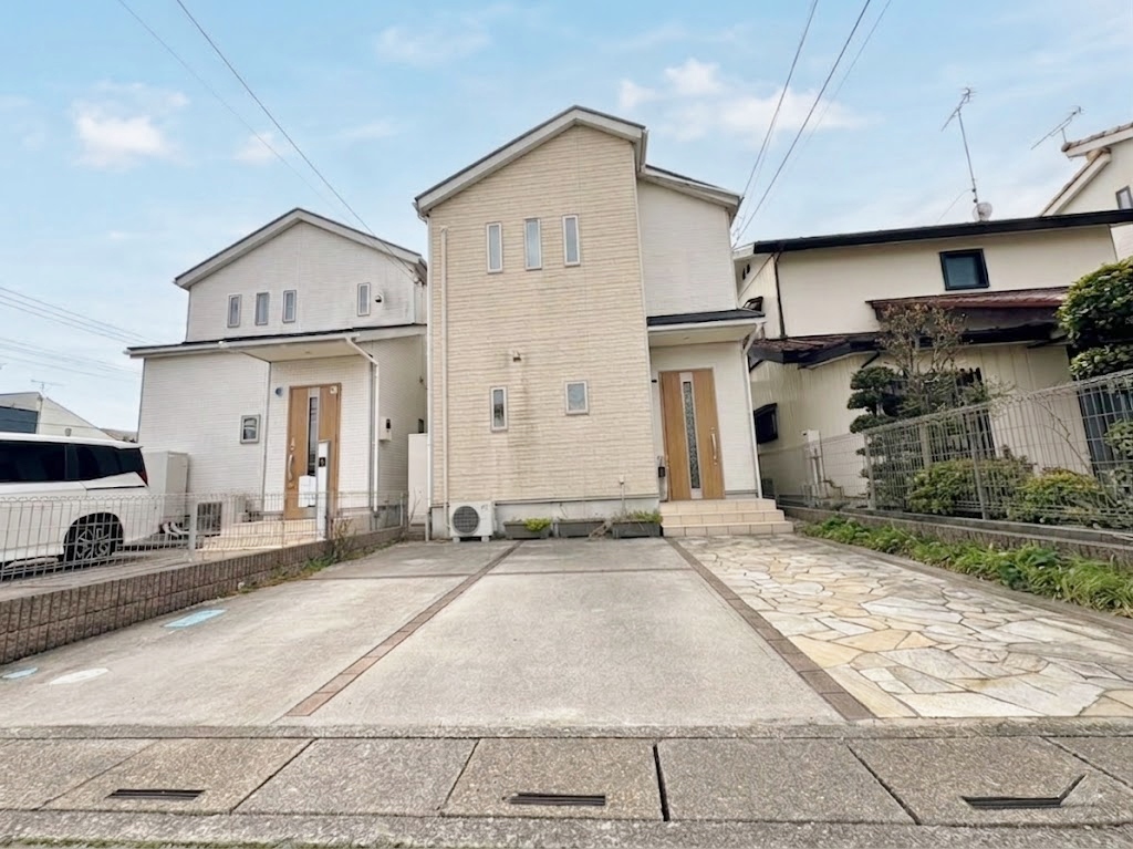 蓮田駅まで徒歩４分の好立地。ゆとりある３９坪以上のオール電化住宅です。