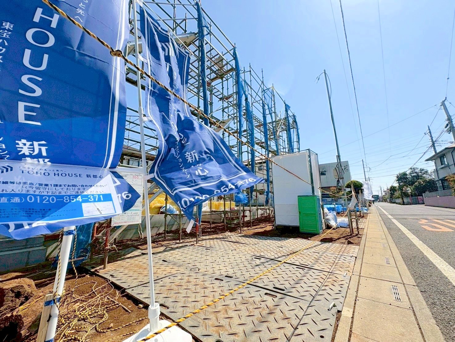 広々とした脱衣所スペースを設けることで、朝の身支度と家事の時間が重なっても安心です。(令和8年3月 撮影)