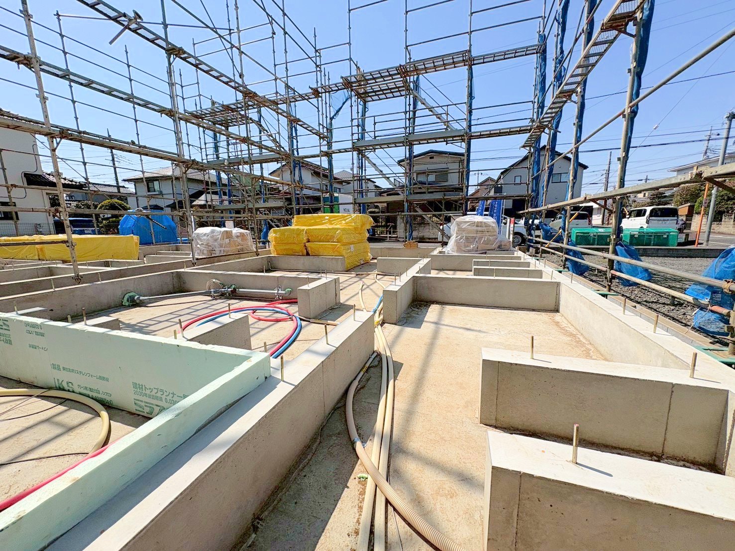 バルコニーに面した８．５帖の主寝室はWIC付きで空間を有効に使えます。(令和8年3月 撮影)