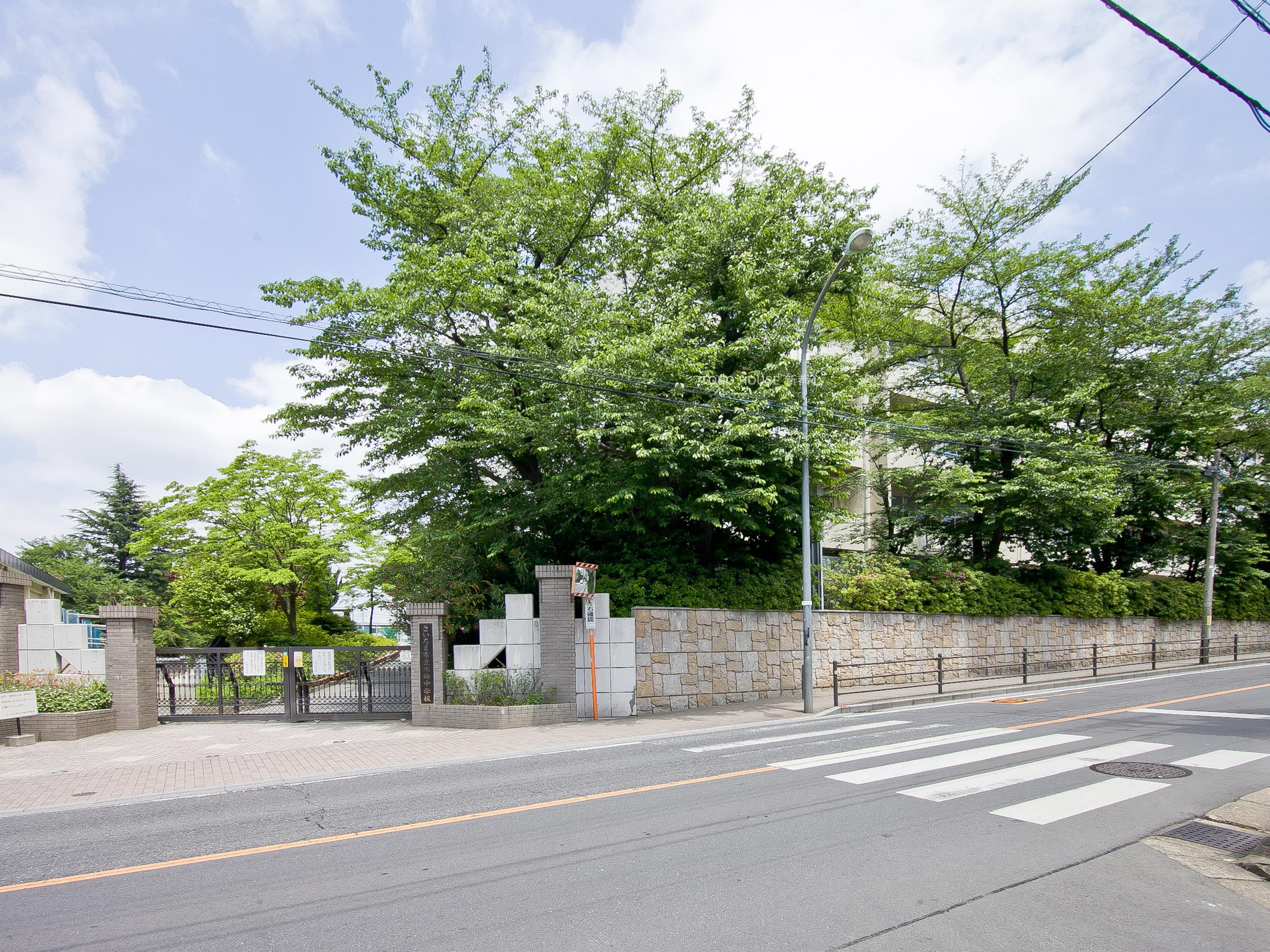 木崎中学校まで約882m