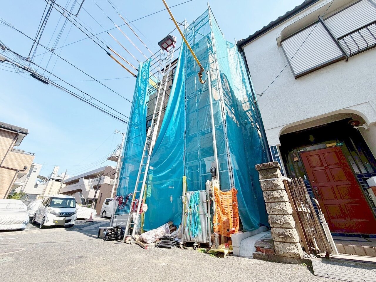小学校まで徒歩6分でお子様の通学も安心です。(令和8年5月 撮影)