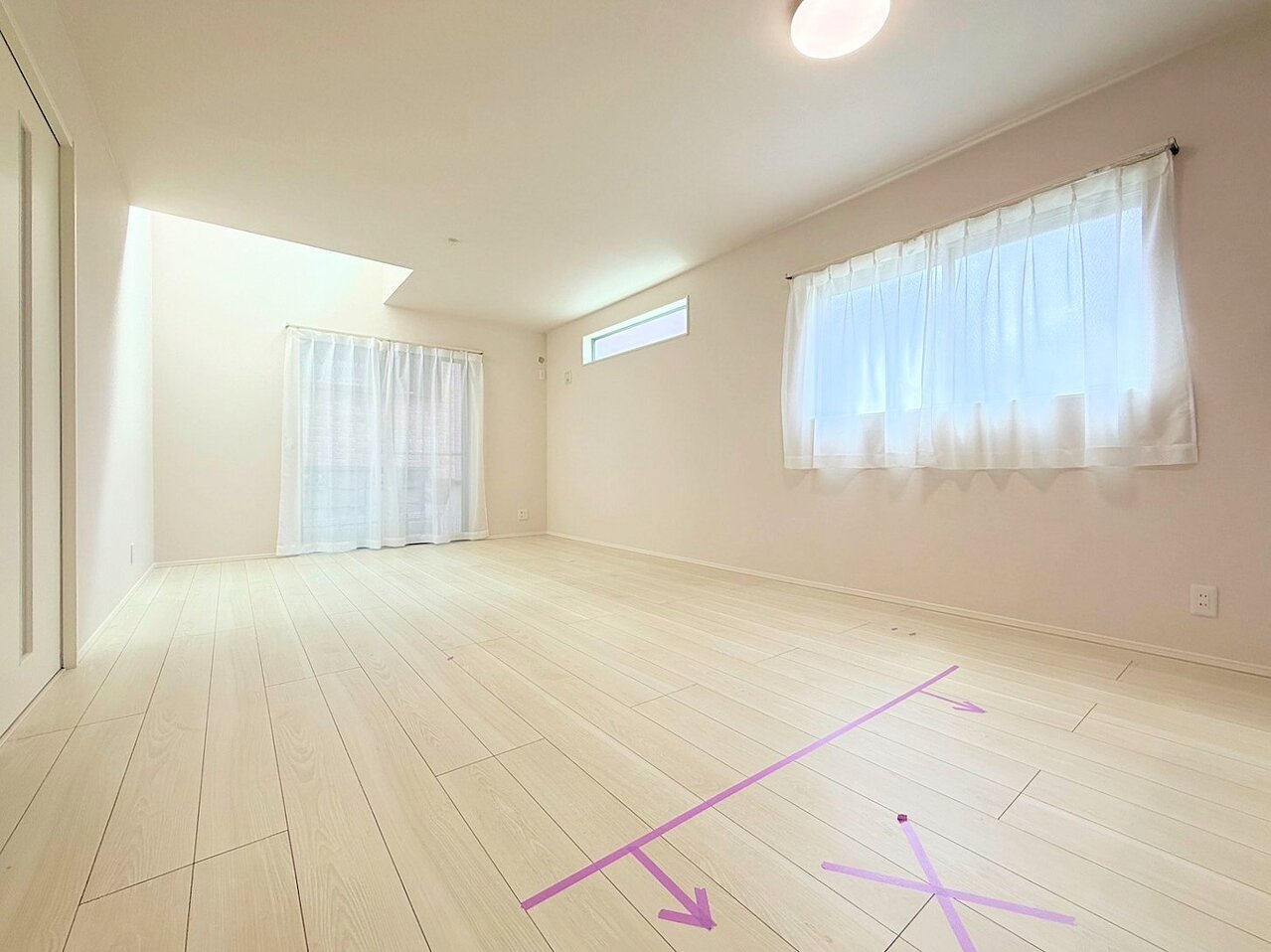 一日中明るい空間での生活は誰もが憧れる生活です。