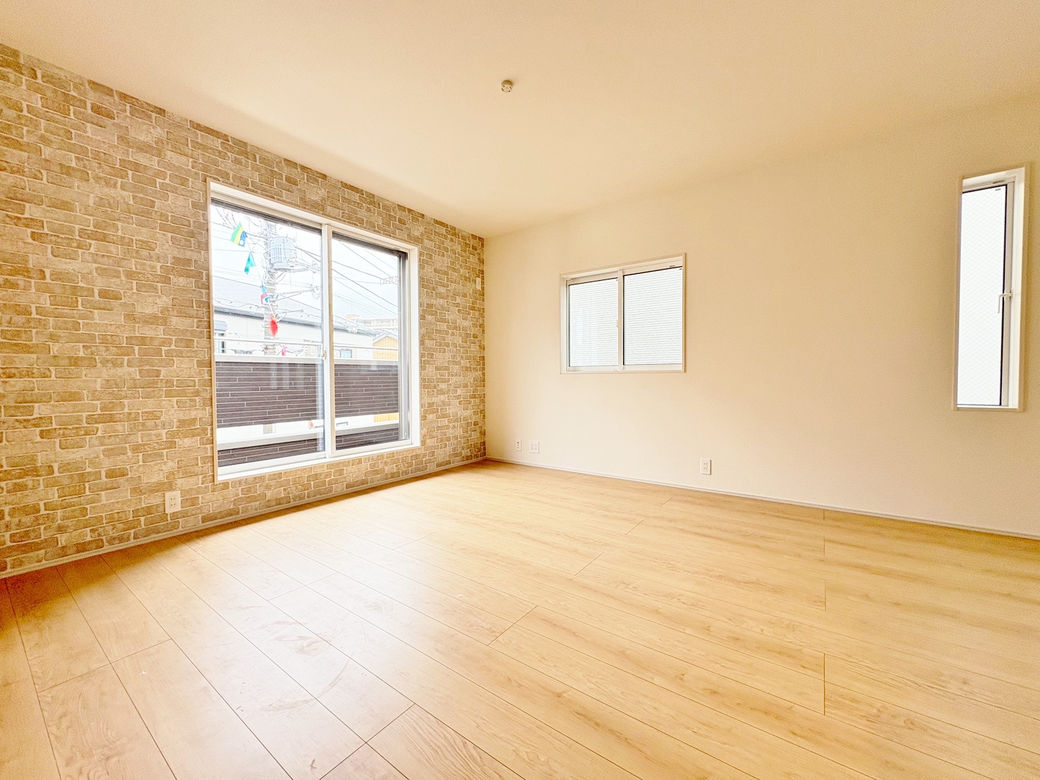 プライバシーを確保しやすく開放的に暮らせる2階リビングプラン。