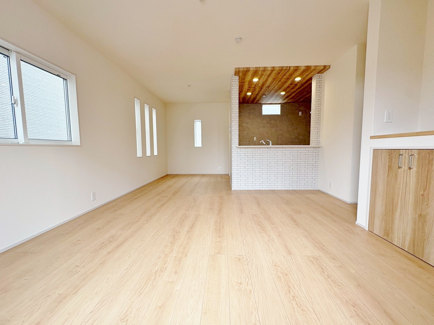 窓から風が通り抜けるような心地よさを感じられます。