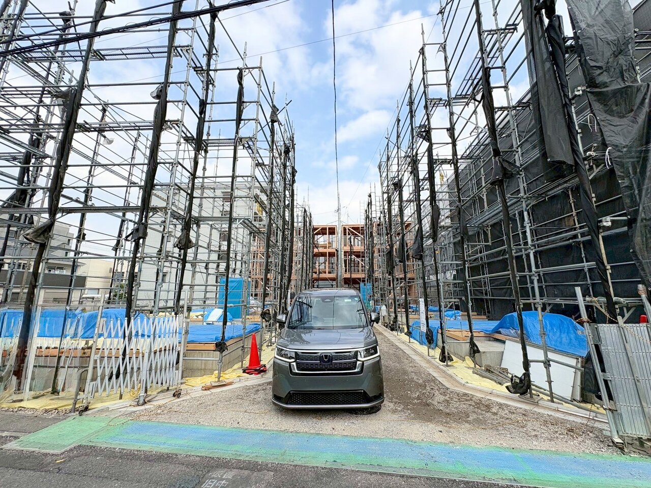 【４号棟】与野本町駅まで徒歩7分、与野駅まで徒歩13分、2駅利用可のです。(令和8年3月 撮影)