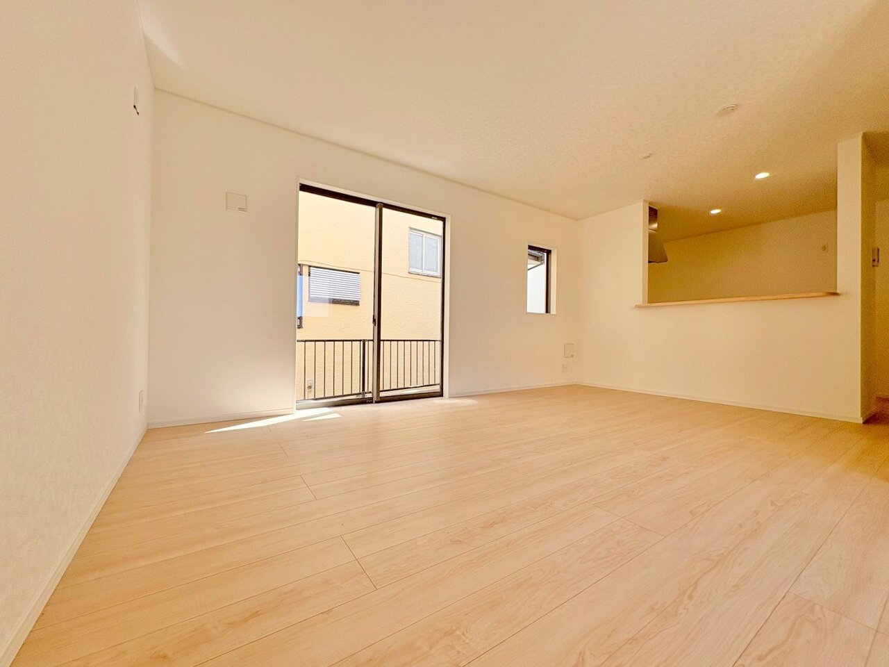 明るく開放的な空間が広がるキッチン・ダイニング・リビング。