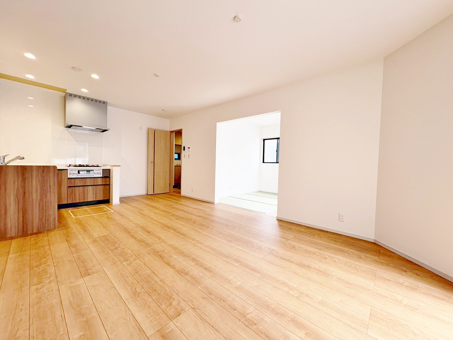 この場所に流れる豊かな時を演出してくれる開放的な空間。