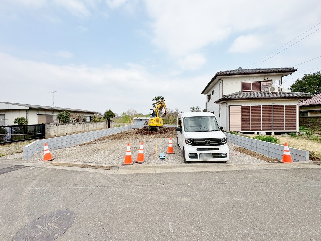 ゆとりの敷地70.1坪。全体を融合させることでより高いステータスの演出が可能。(令和8年3月 撮影)