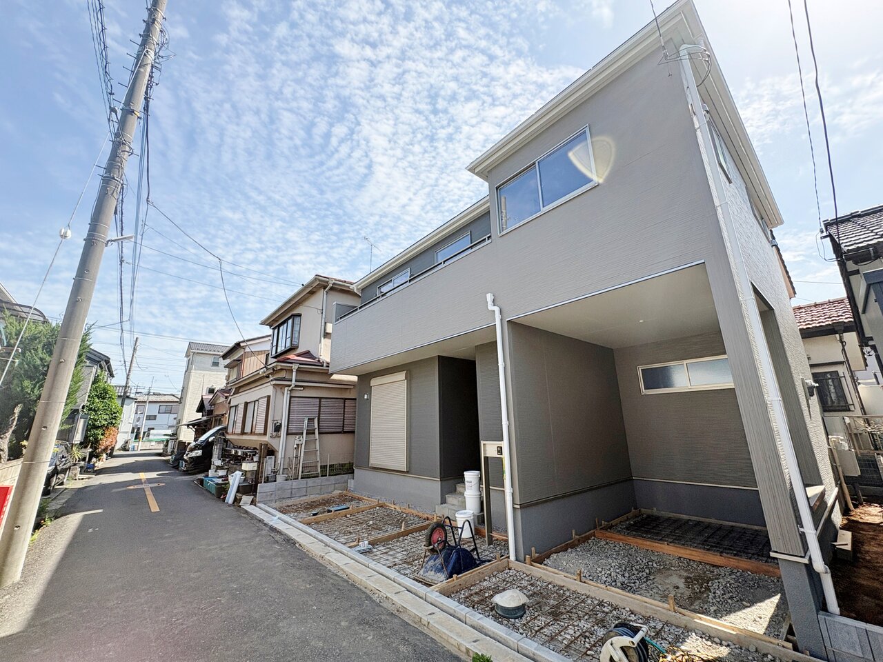 採光通風を確保した心地よいリビング空間を2階に設けました。(令和8年4月 撮影)